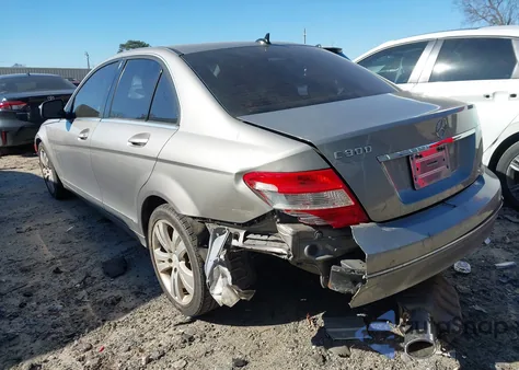 2009 Mercedes-Benz C 300 Luxury/Sport from USA, damaged, VIN WDDGF54X59F225175